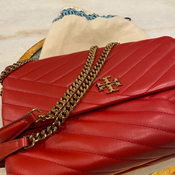 Kira Chevron Convertible Shoulder Bag Red - Picture 3 of 7